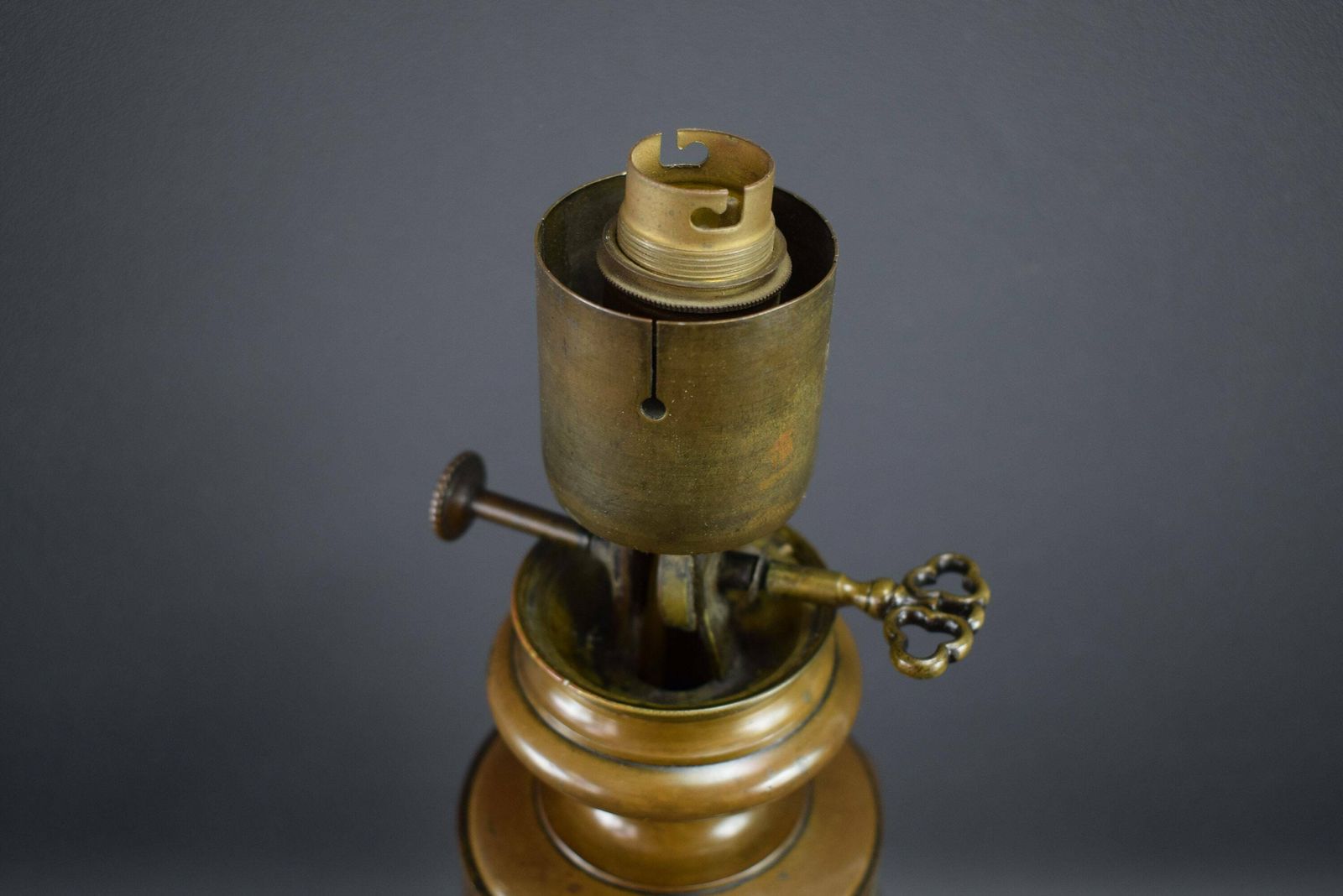 19th Ferdinand Barbedienne Antique French Bronze Electrified Oil Lamp Base photo vintage
