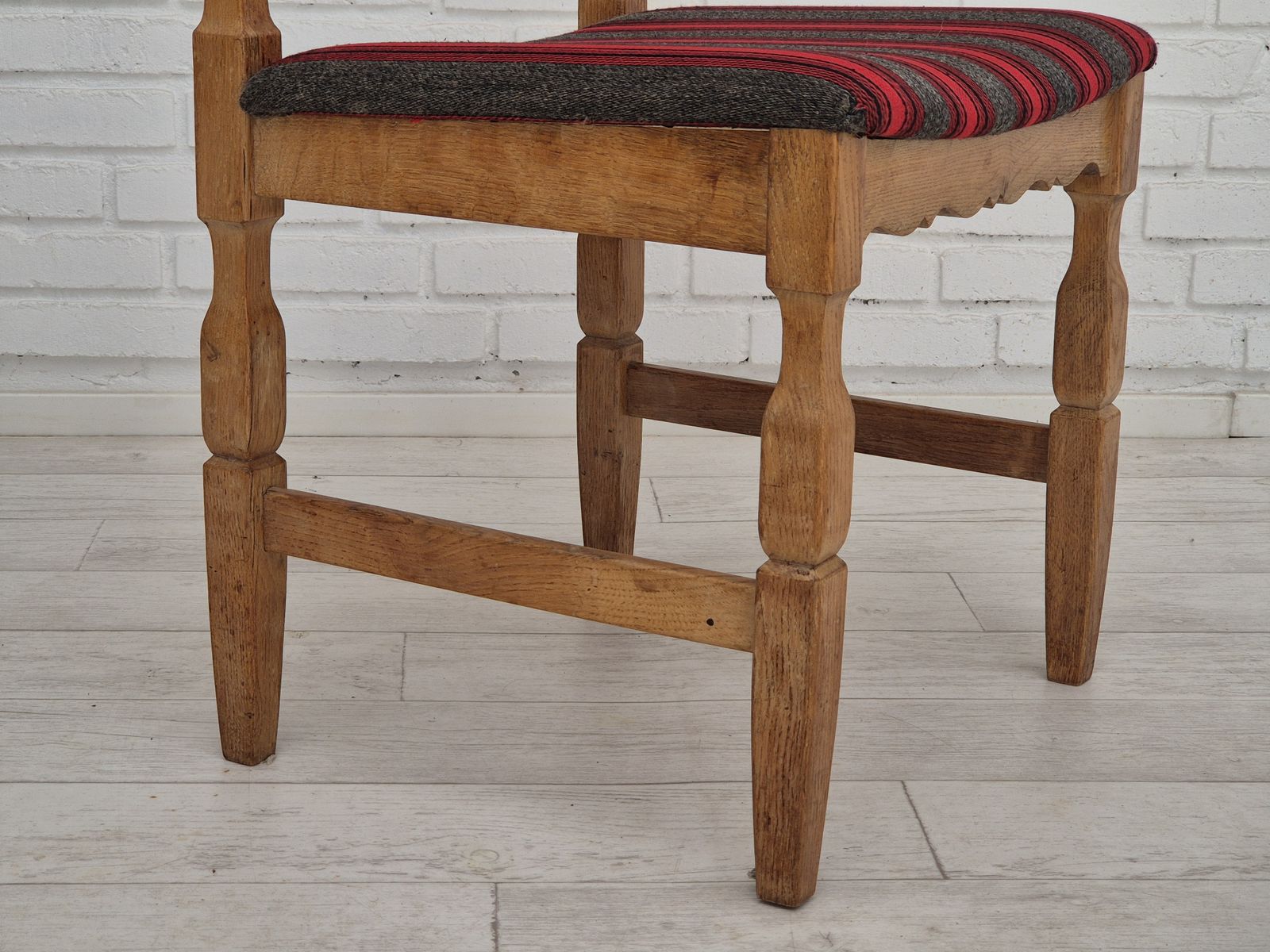 1970s, Danish Design By Henning Kjærnulf, Set Of 4 Dining Chairs, Original Condition, Oak, Wool. photo vinterior