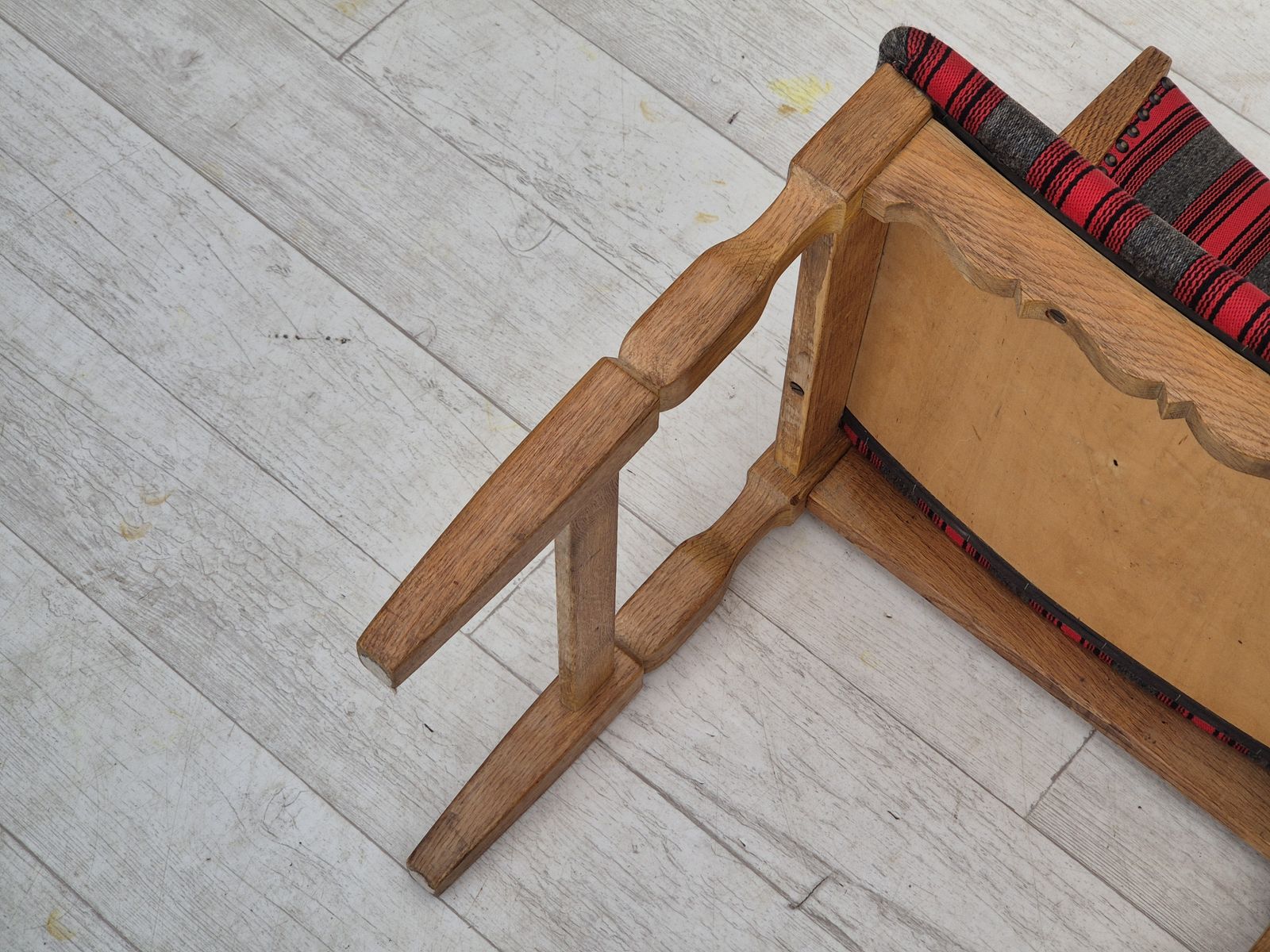 photo buy 1970s, Danish Design By Henning Kjærnulf, Set Of 4 Dining Chairs, Original Condition, Oak, Wool.