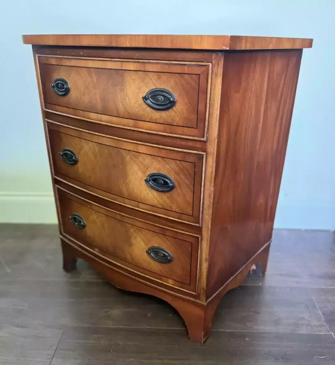 Brights Of Nettlebed Bow Fronted Chest Of Drawers
