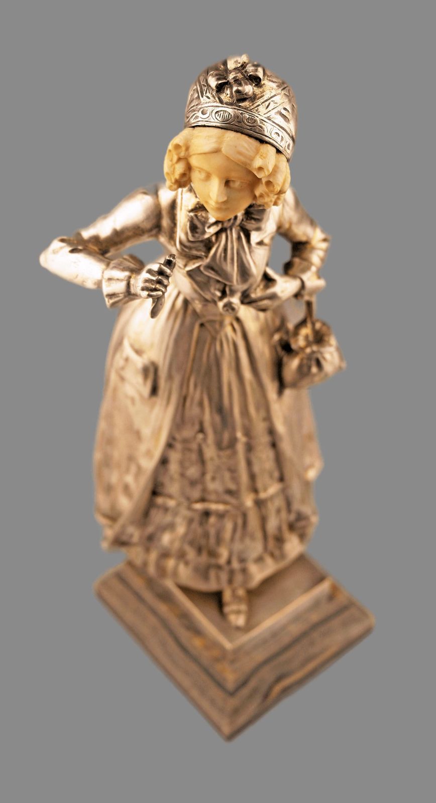 Art Nouveau Bronze And Ivory Sculpture Of A Girl By Austrian Ferdinand Lugerth photo vinterior