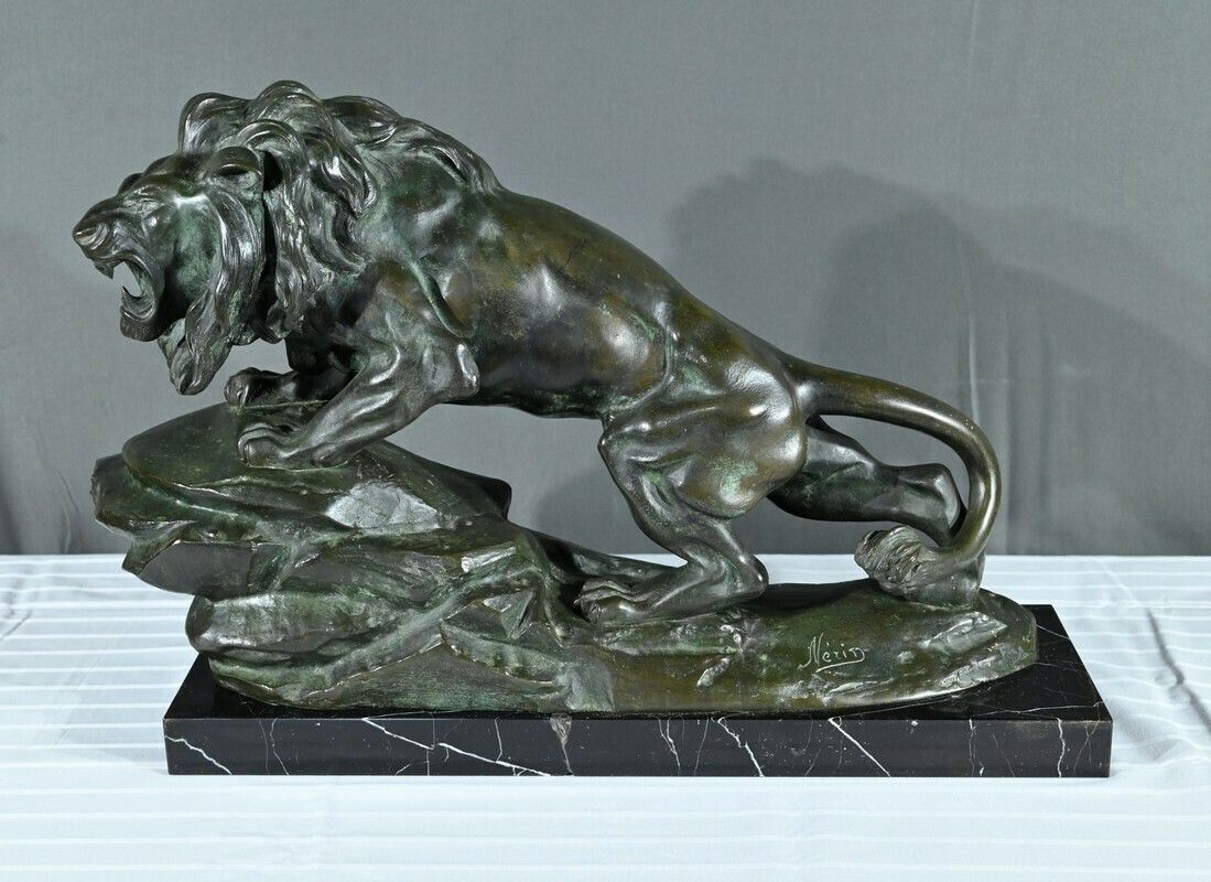 Bronze “Roaring Lion” Signed Nerin – Early 20th Century