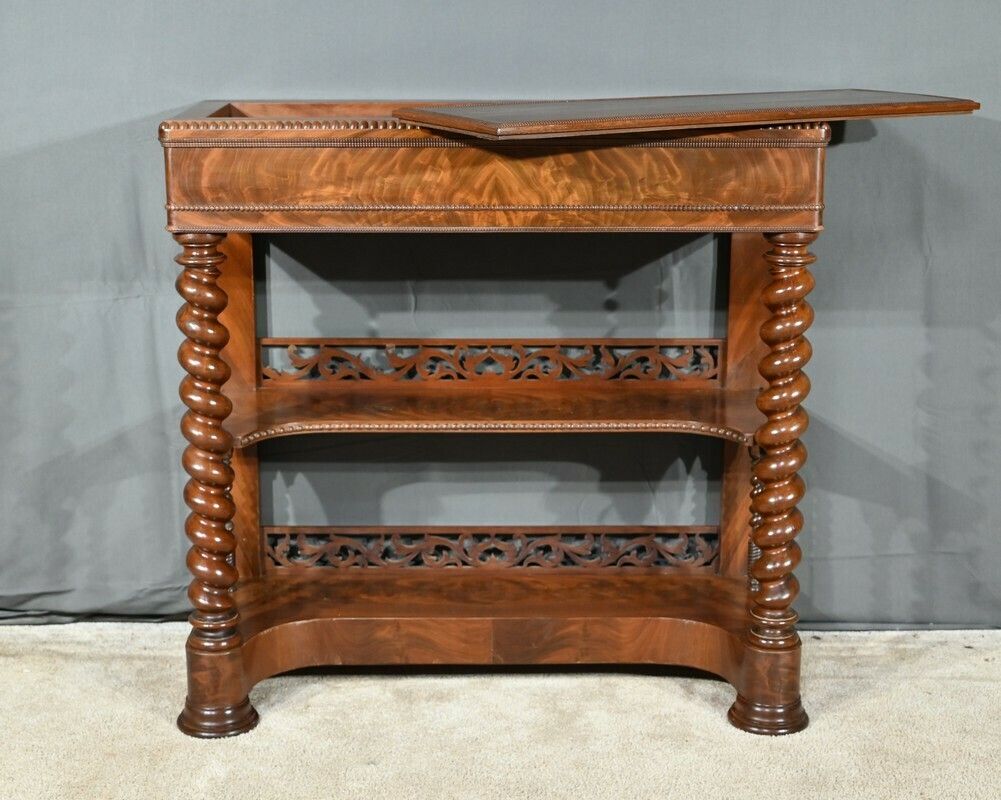 Mahogany Planter, Restoration Style – Mid 19th Century photo Furniture