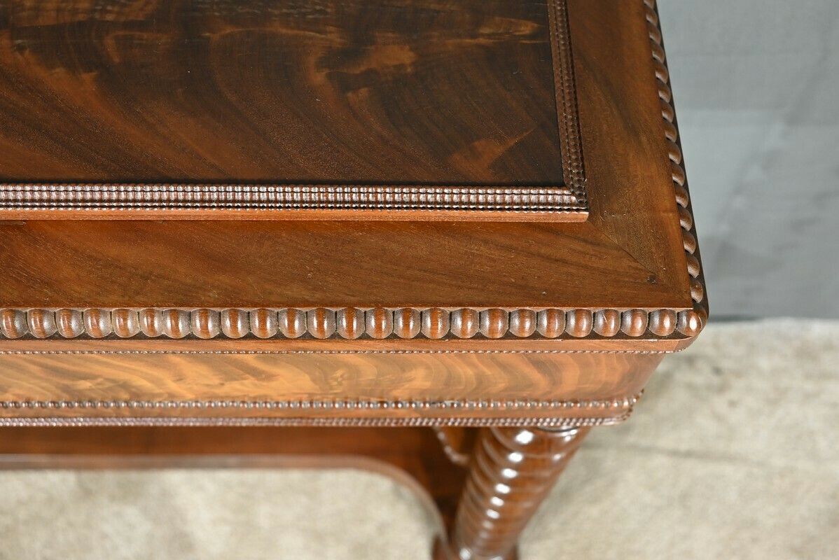 Mahogany Planter, Restoration Style – Mid 19th Century photo vintage