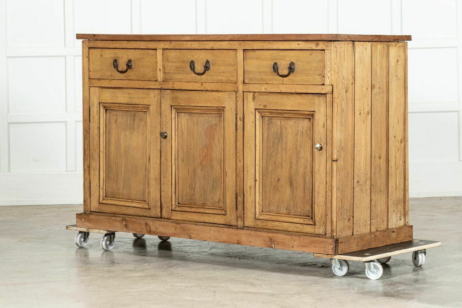 Large 19thc English Pine & Oak Dresser Base photo Furniture