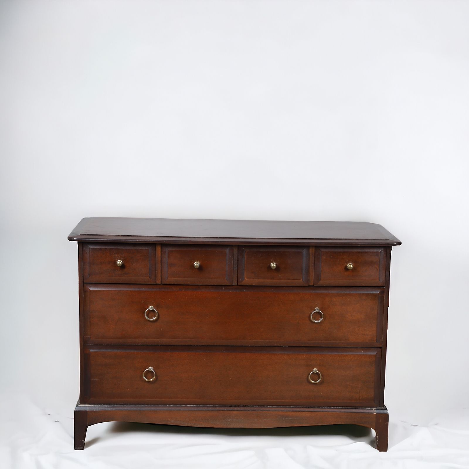 Stag Minstrel 4 Over 2 Drawers 6 Drawer Low Wide Chest
