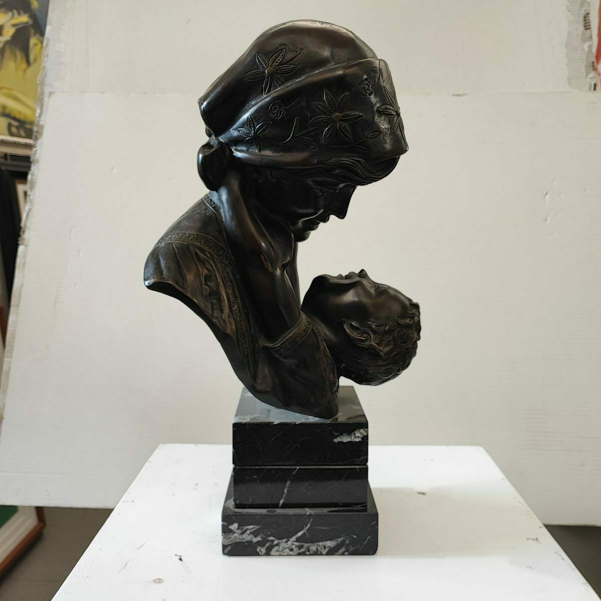 Bronze Sculpture, Anonymous Artist Maternita" Woman With Child With Marble Base photo Art