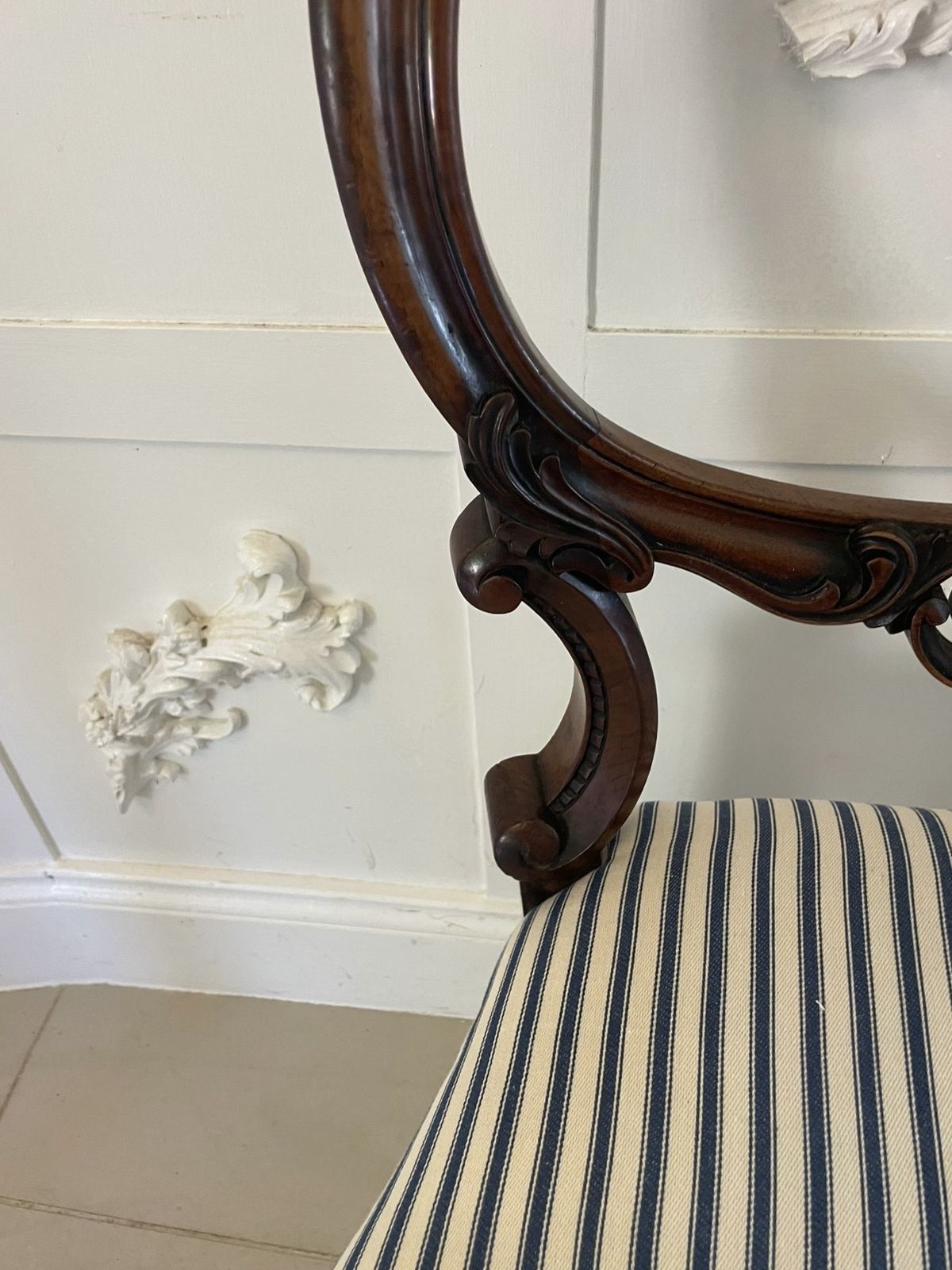 Outstanding Quality Set Of 6 Antique 19th Century Carved Walnut Dining Chairs photo 3895.0