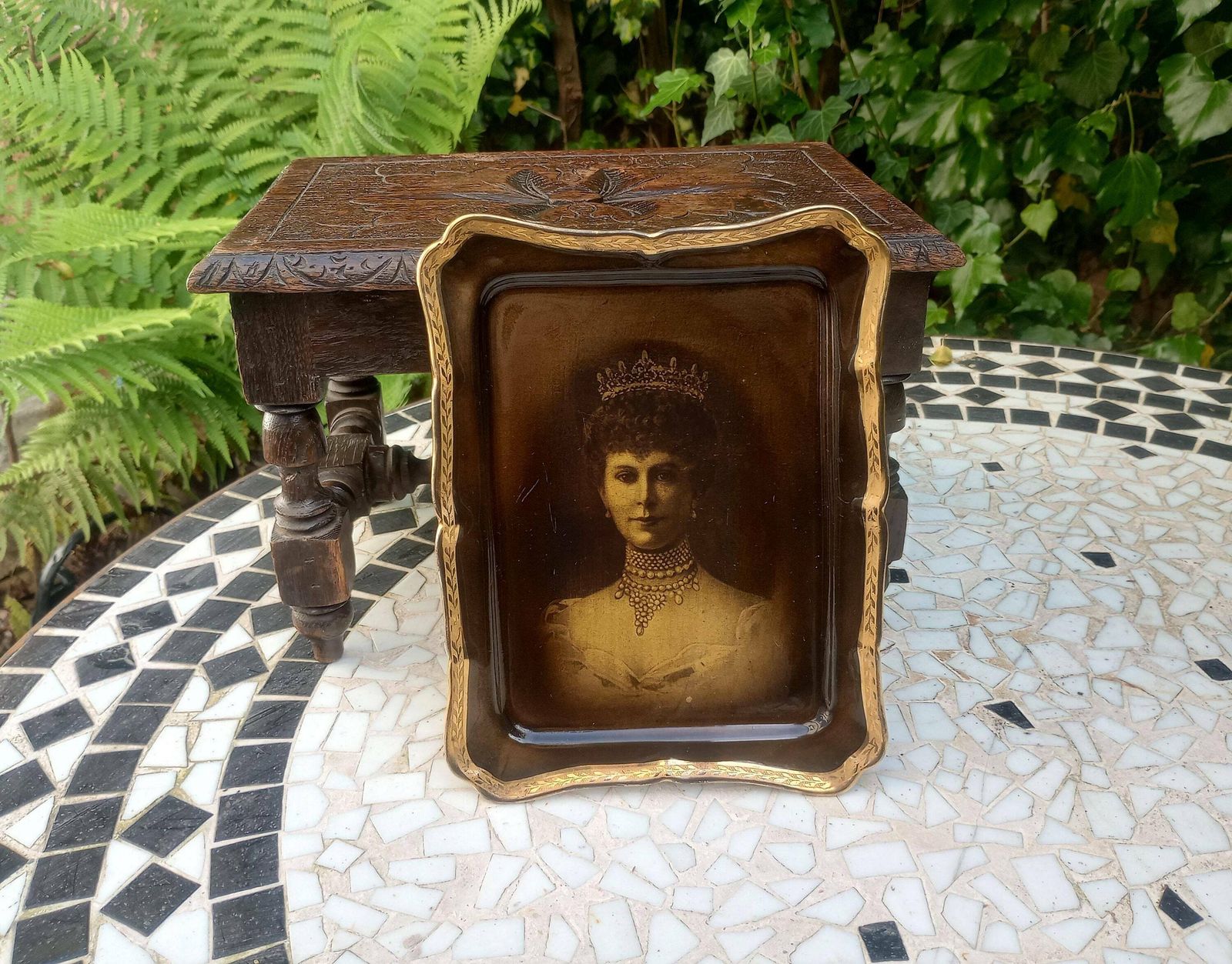 Beautiful Ceramic 1911 Queen Mary Coronation Plate photo vinterior