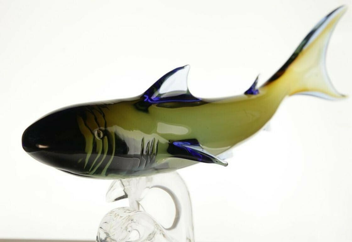 Roberto Camozzo For Wyland, Hunting Shark On A Base, Murano Glass 1990s, Signed photo Art