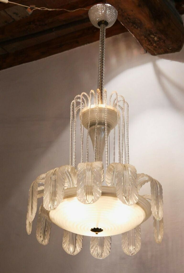 photo vinterior Imposing Rare Barovier Fountain Chandelier, White Puligoso, 1930s, Murano Deco