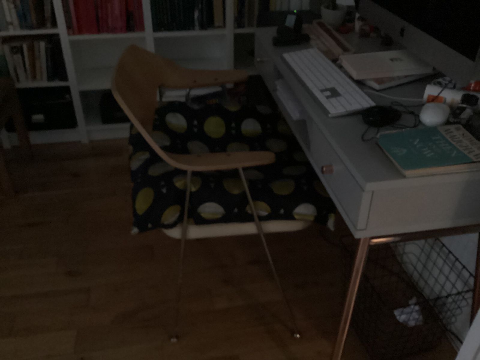 Robin Day 675 X 4 photo Furniture