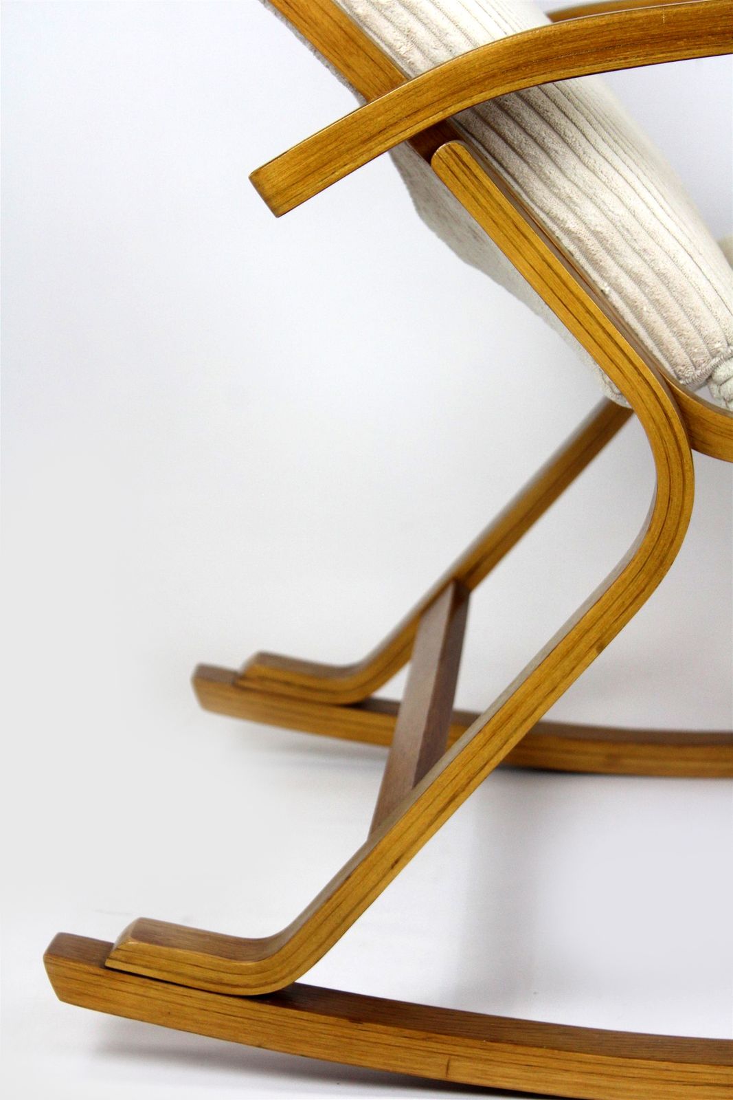 photo furniture Restored Mid Century Plywood Rocking Chair By Ludvik Volak For Drevopodnik Holesov, 1960s