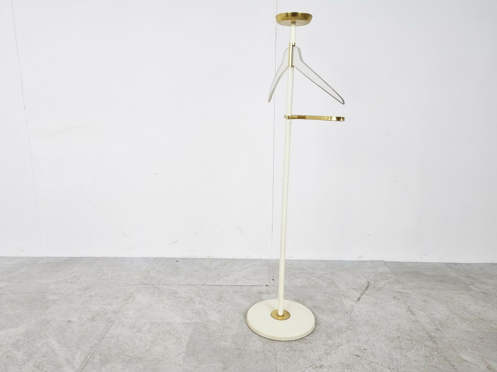Sculptural Valet Stand By Vereinigte Werkstätten, 1950s photo furniture