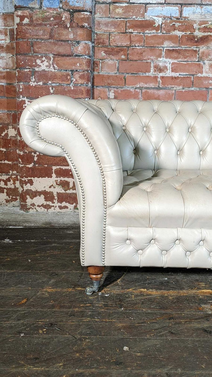 Stunning Grey Leather 3 Seater Cliveden Sofa photo 1300.0