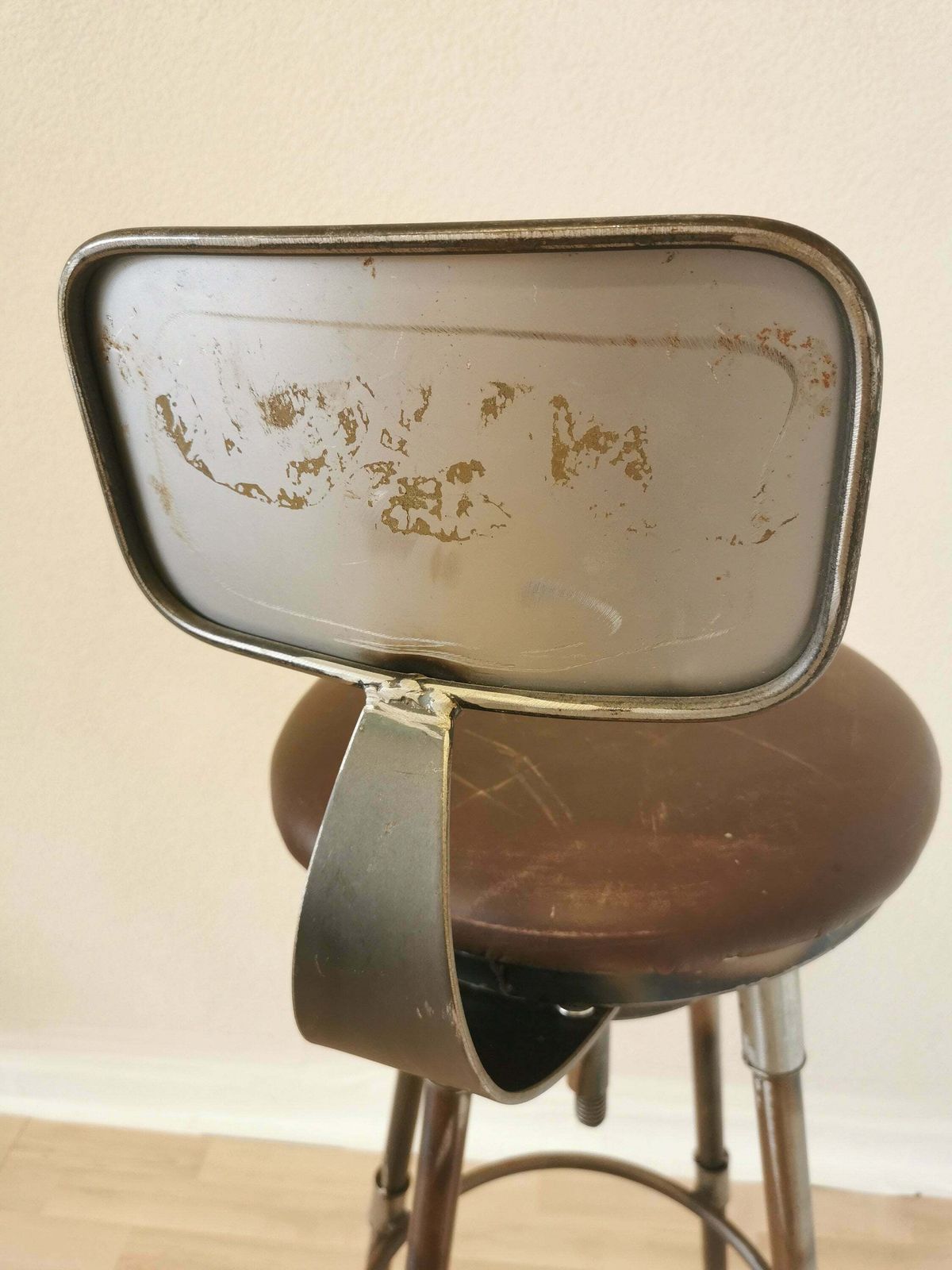 Vintage Unique Handmade Metal High Bar Chair With Adjustable Height / 1970s Leather Seat Office Working Swivel Chair photo Furniture