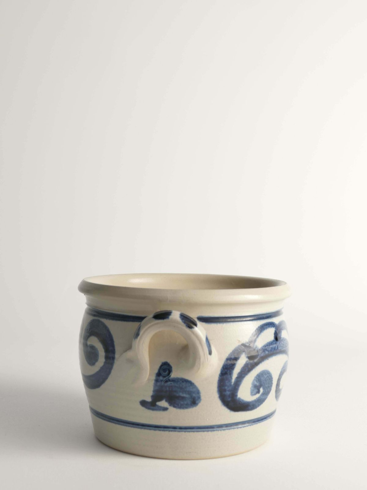 Folk Art Stoneware Jar With Cobalt Blue Floral Motif From Westerwald, Germany photo vinterior