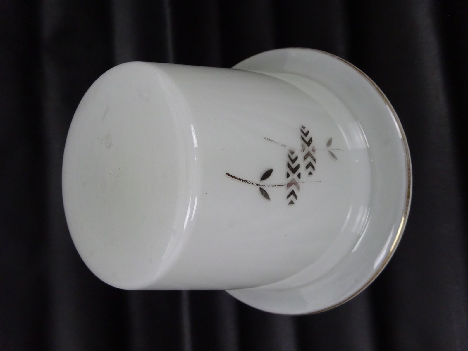 Mid Century White Glass Light Shade photo 60.0