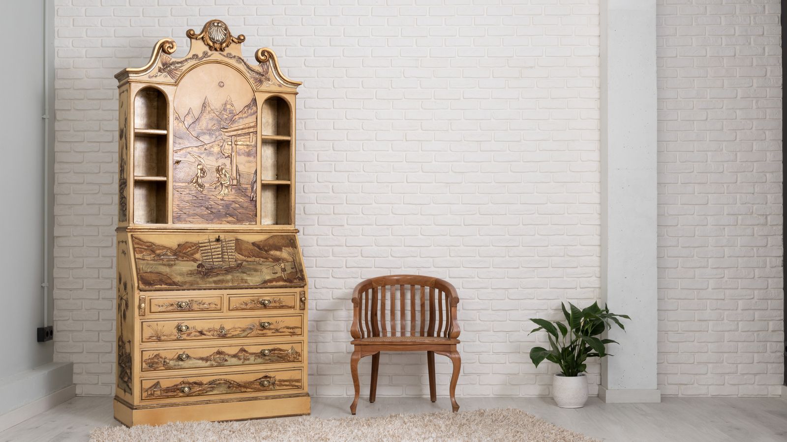 2800.0 Bureau Bookcase With Oriental Motifs In Relief photo