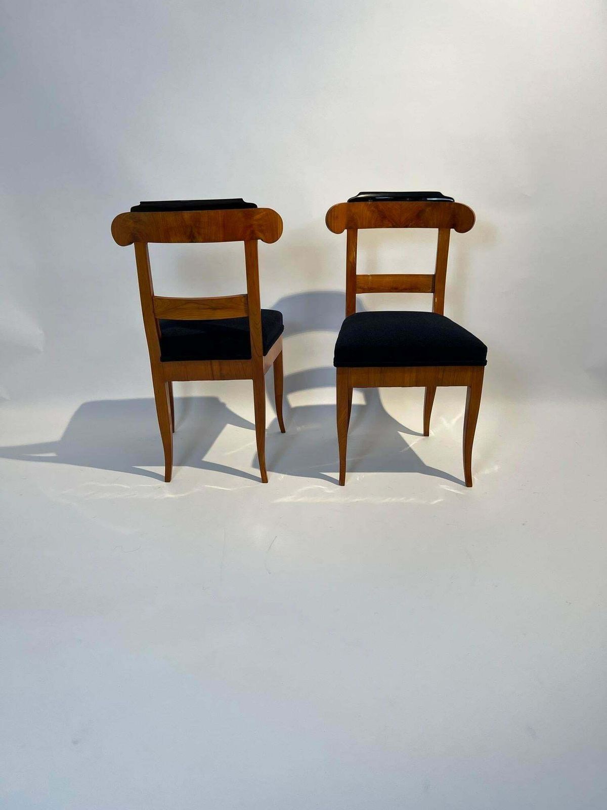 photo vinterior Set Of Five Biedermeier Chairs, Cherry Wood, Germany Circa 1830
