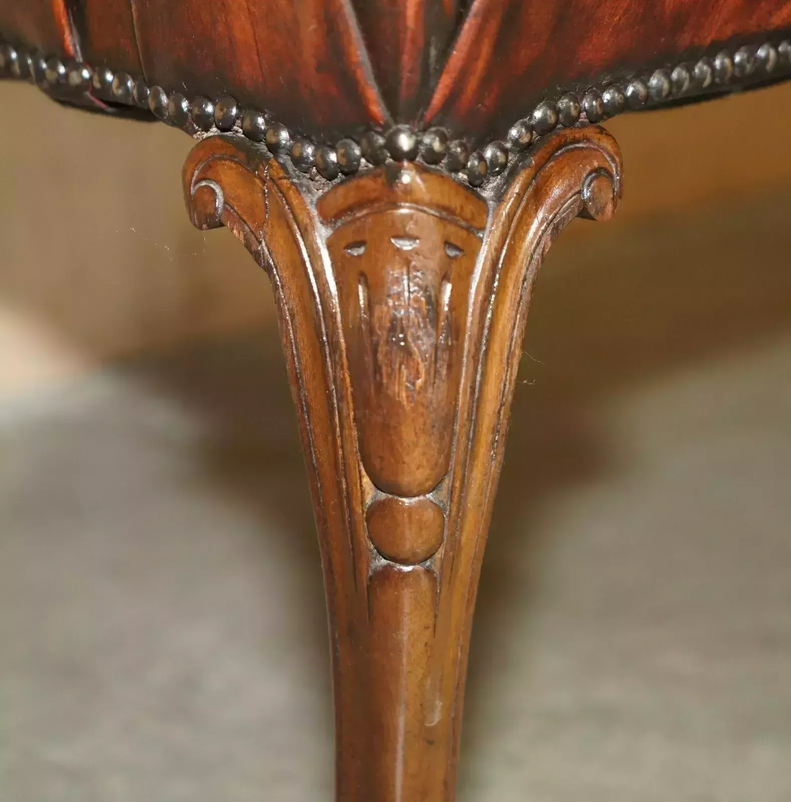 photo vinterior Antique Victorian Restored Hand Dyed Cigar Brown Leather Office Desk Chair