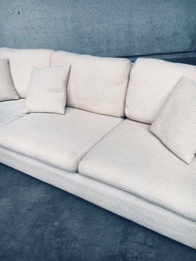photo vintage Driezitsbank – Mid Century Modern Design – Bouclé Wol – Jaren 1960