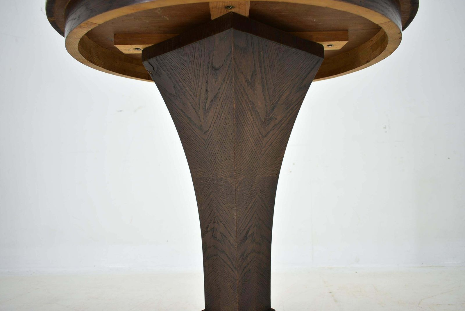 Art Deco Salontafel Met Tafelkleed, Ca. Jaren 1920 photo vinterior