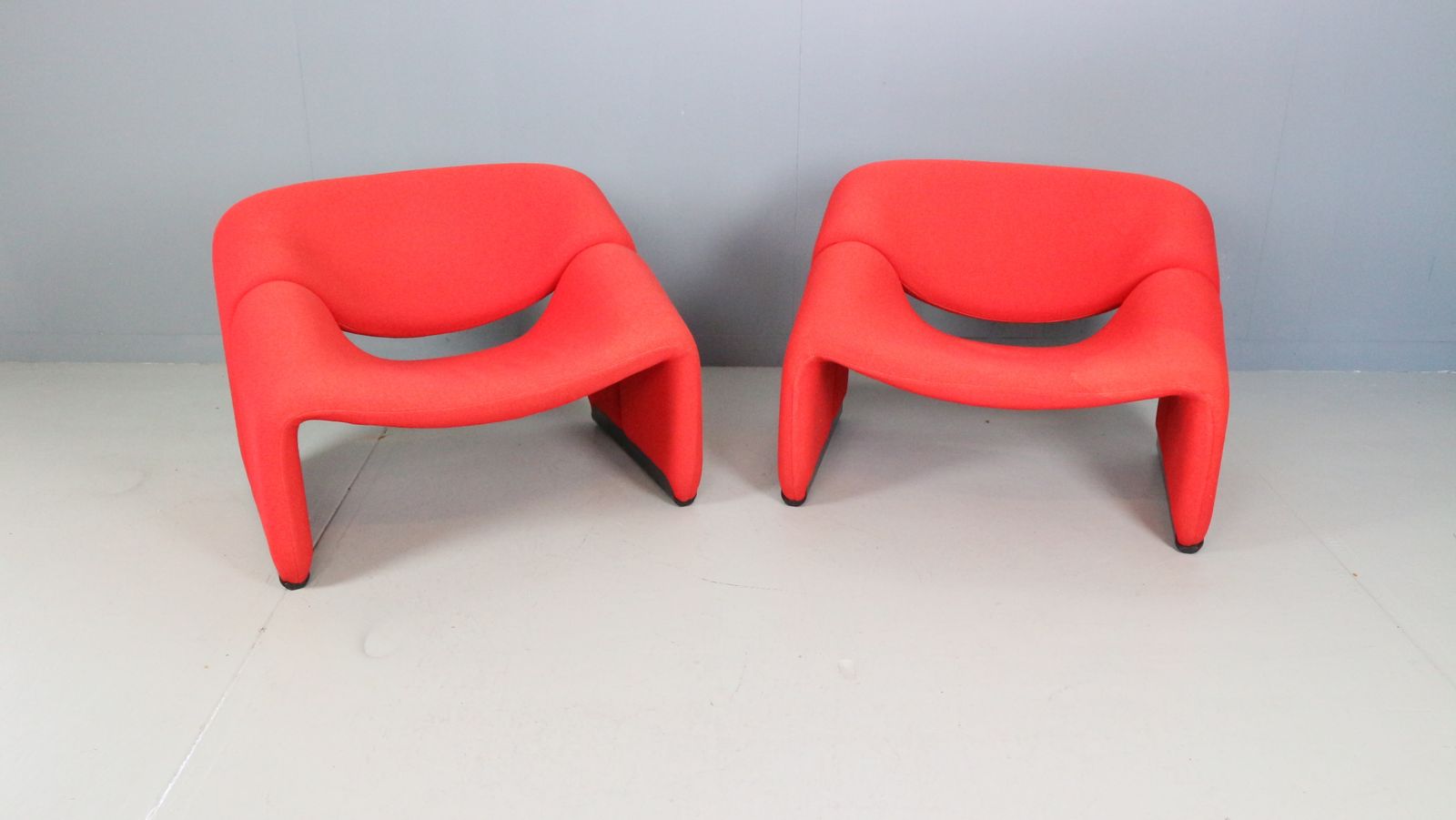 Pierre Paulin Set Of 2 F598 Groovy Armchairs For Artifort New Upholstery, 1972 photo Furniture