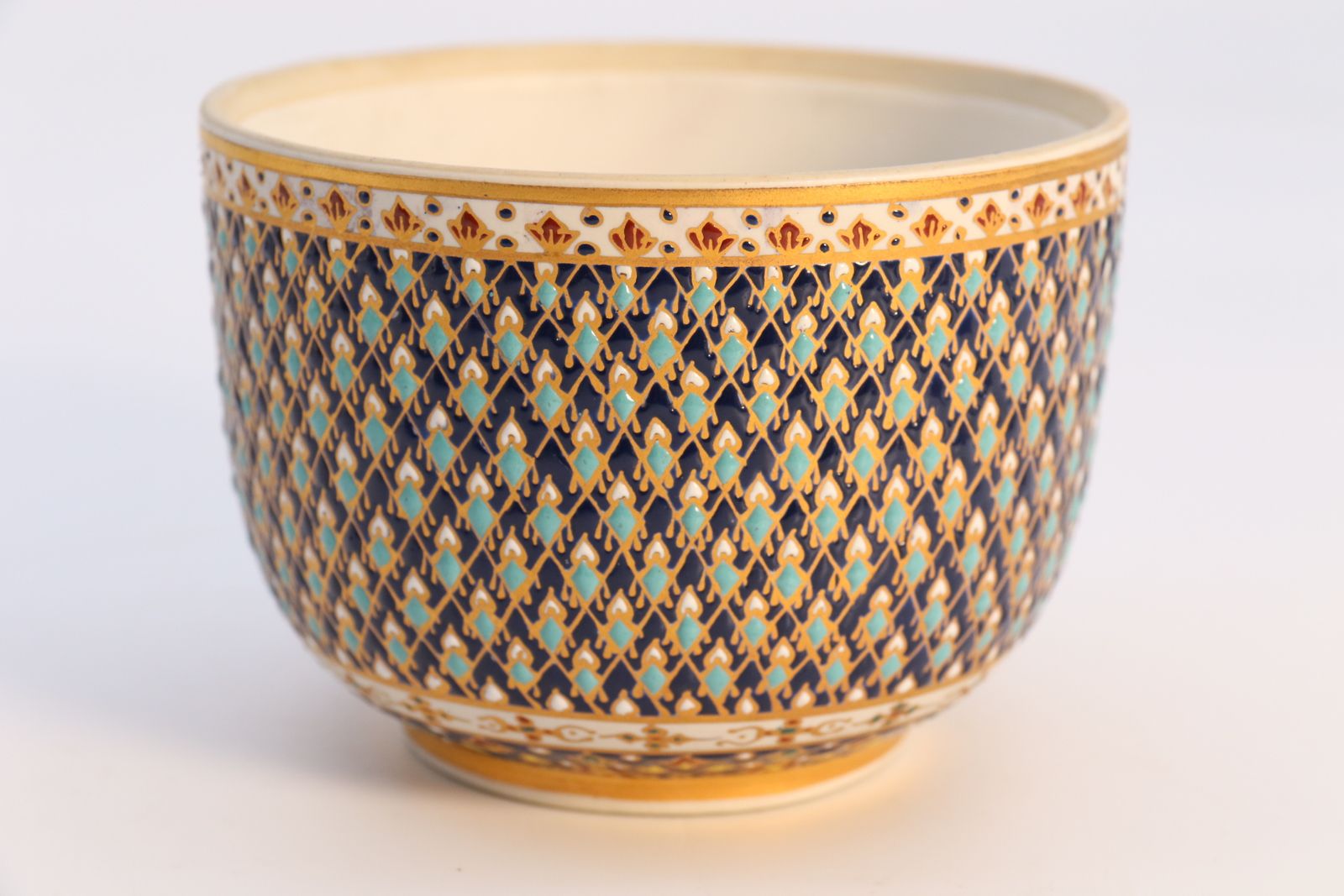 photo buy A Fine Asian Siam Pottery Gilt And Enamelled Lidded Jar Circa 1920