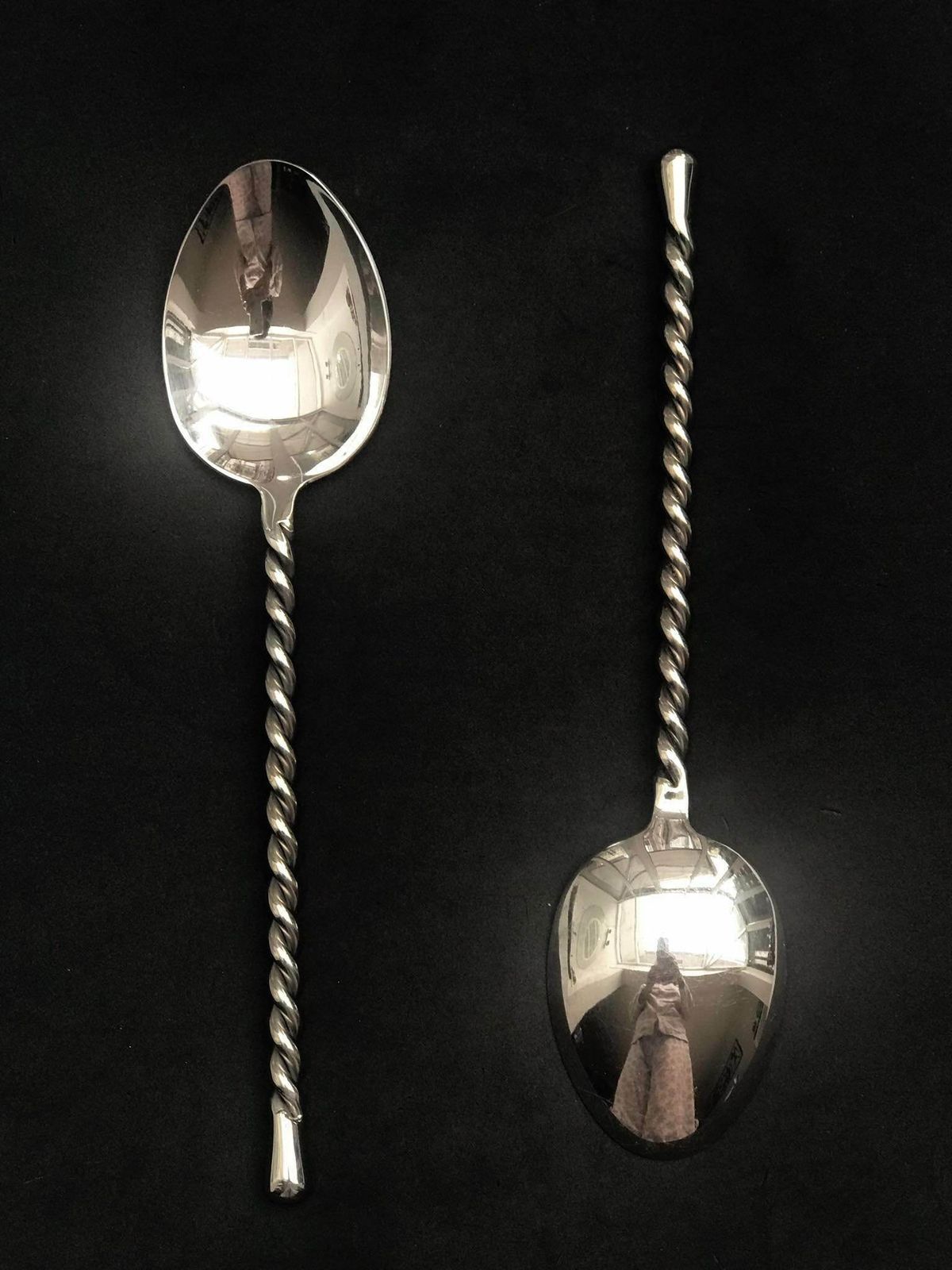 Set Van 2 Opscheplepels – Gedraaid Bestek Met Spiraalvormige Handgrepen, Italiaans, Brutalist, Middeleeuws Aandoende Stijl, Handgemaakt, Cadeau Voor Twee photo furniture