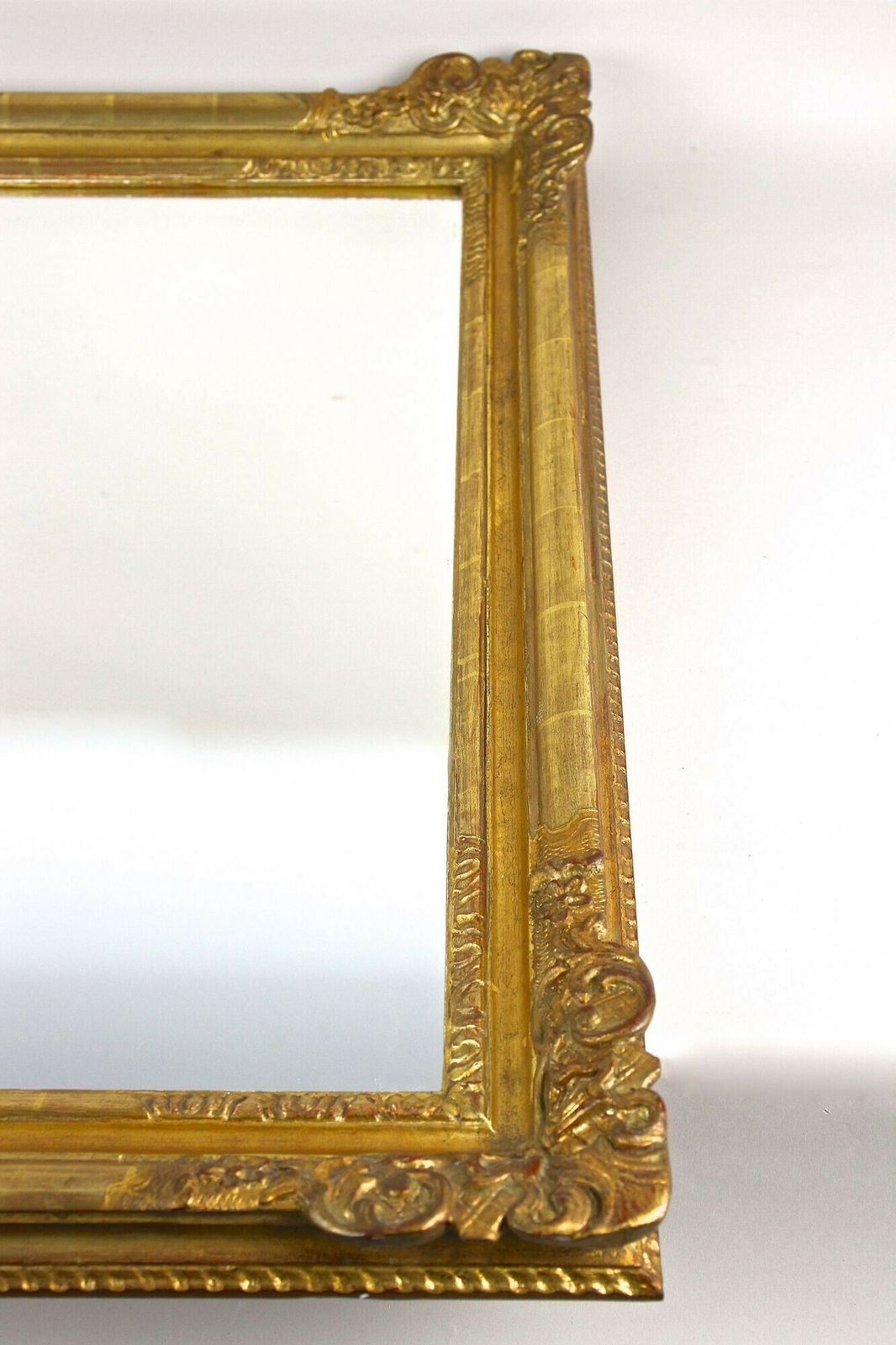 photo vintage 19th Century Gilt Biedermeier Wall Mirror, Handcarved, Austria Circa 1850