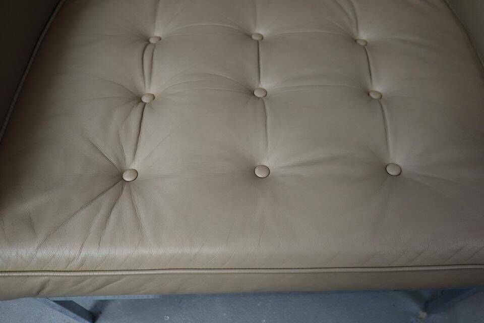 Florence Knoll Lounge Chairs Model 65a For Knoll International. photo 5558.0