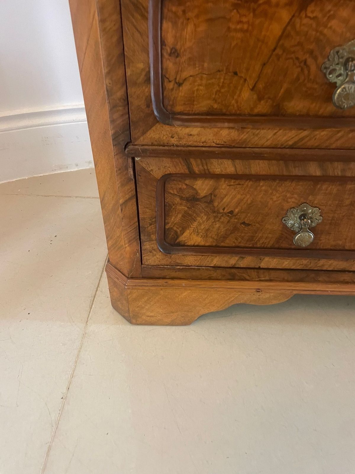 Antique 19th Century Outstanding Quality Burr Walnut Chest Of Four Drawers photo for sale