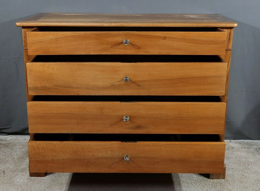 Walnut Commode, Restoration Period – 1st Part 19th photo 2403.0