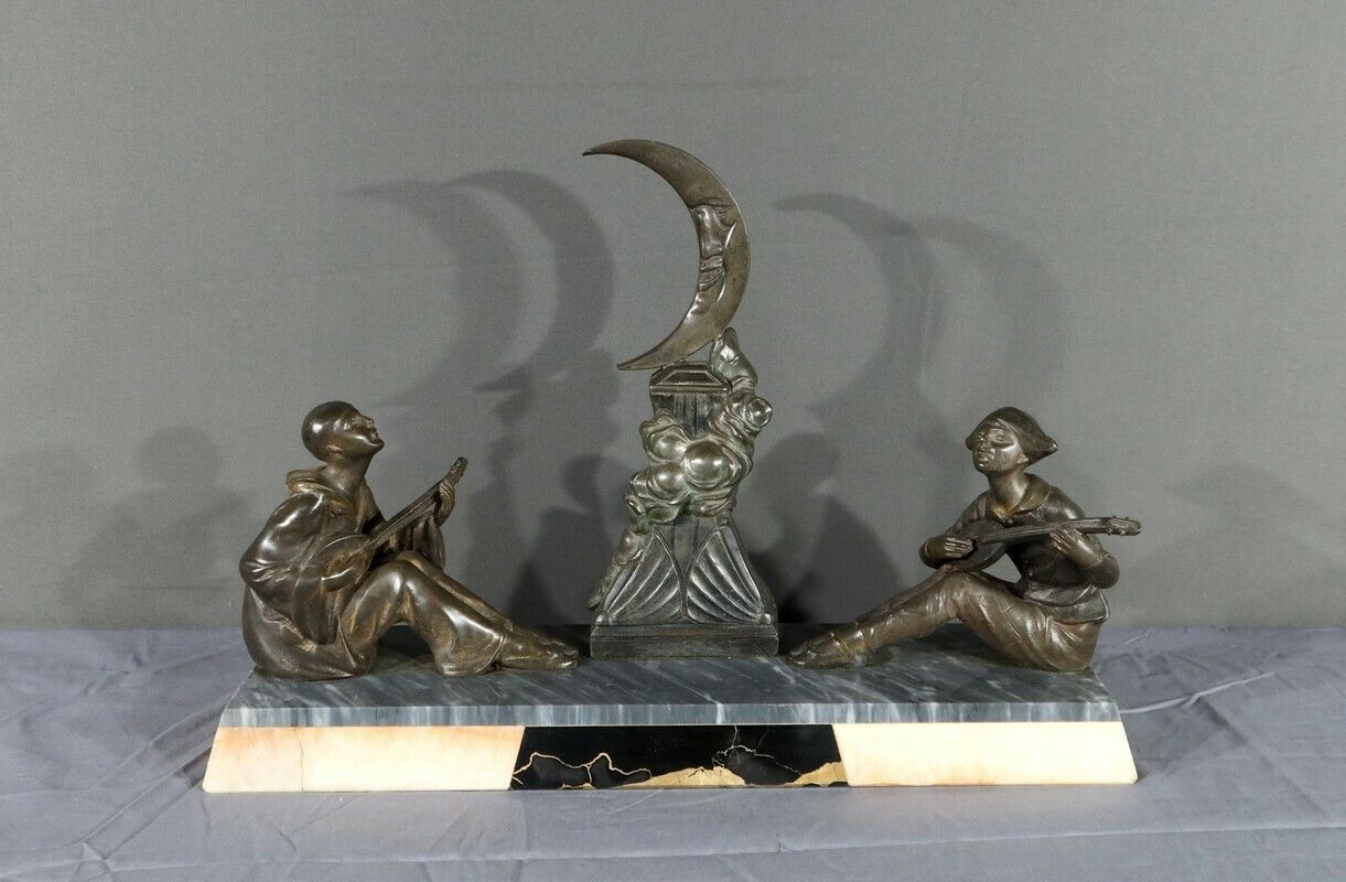 Regulate Sculpture Of Pierrot And Columbine – Early 20th Century