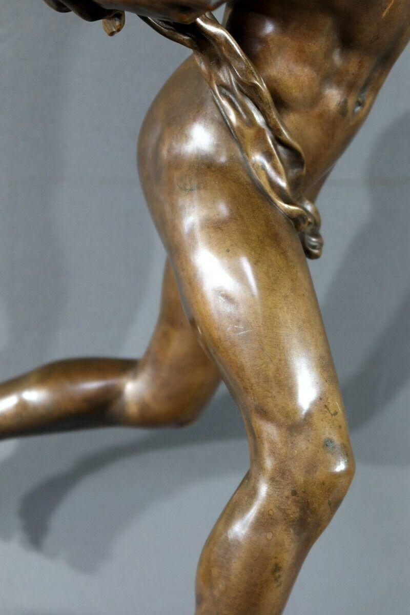 photo vinterior Bronze “Winner In The Cockfight”, Signed A. Falguière – 2nd Part 19th Century
