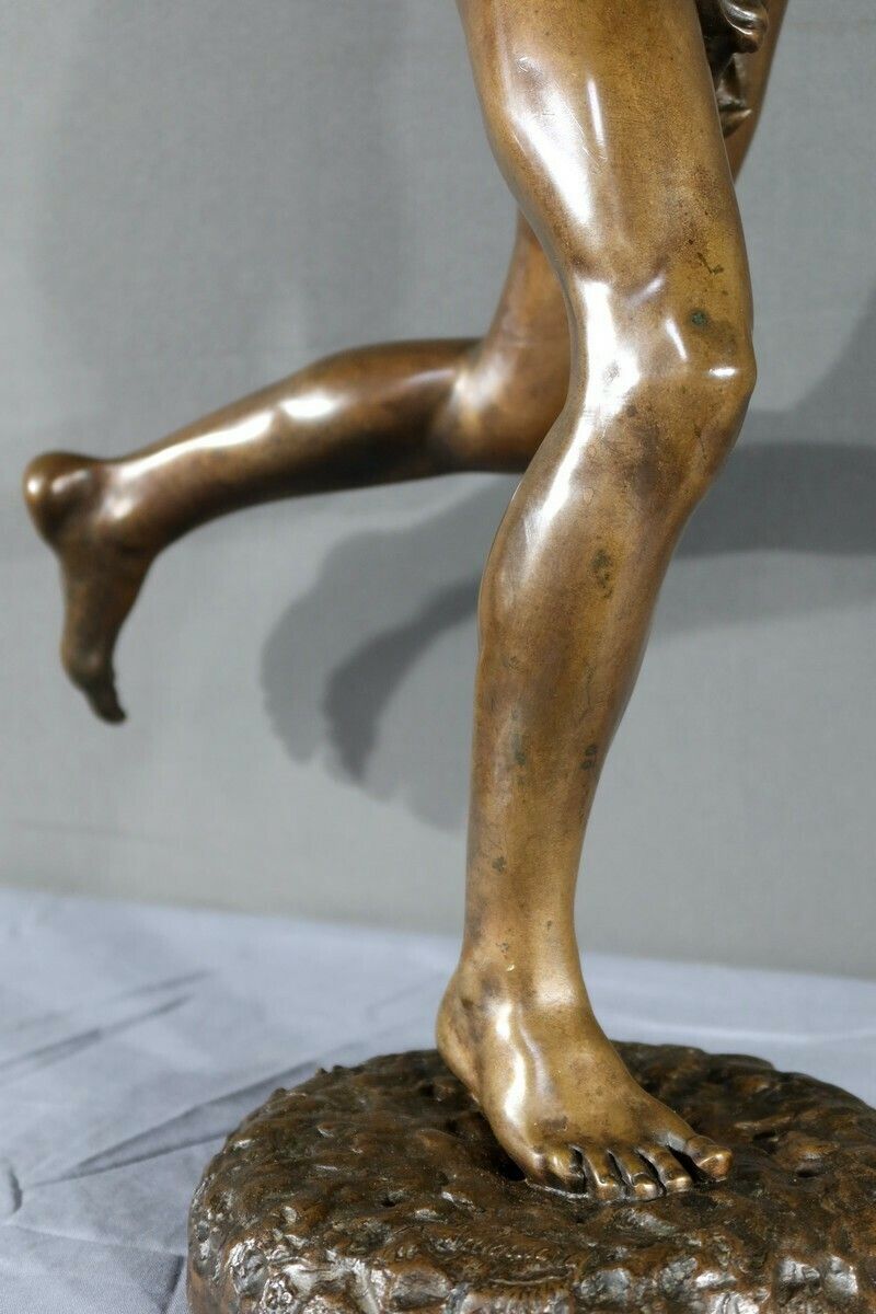 photo buy Bronze “Winner In The Cockfight”, Signed A. Falguière – 2nd Part 19th Century