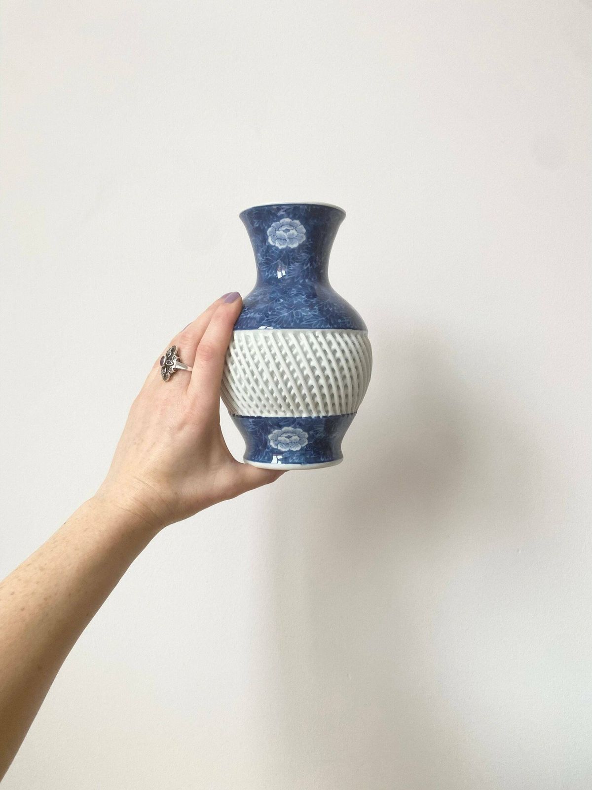 Japanese Arita Imari Handmade Twisted Lattice Vase, Woven Lattice Weave photo furniture