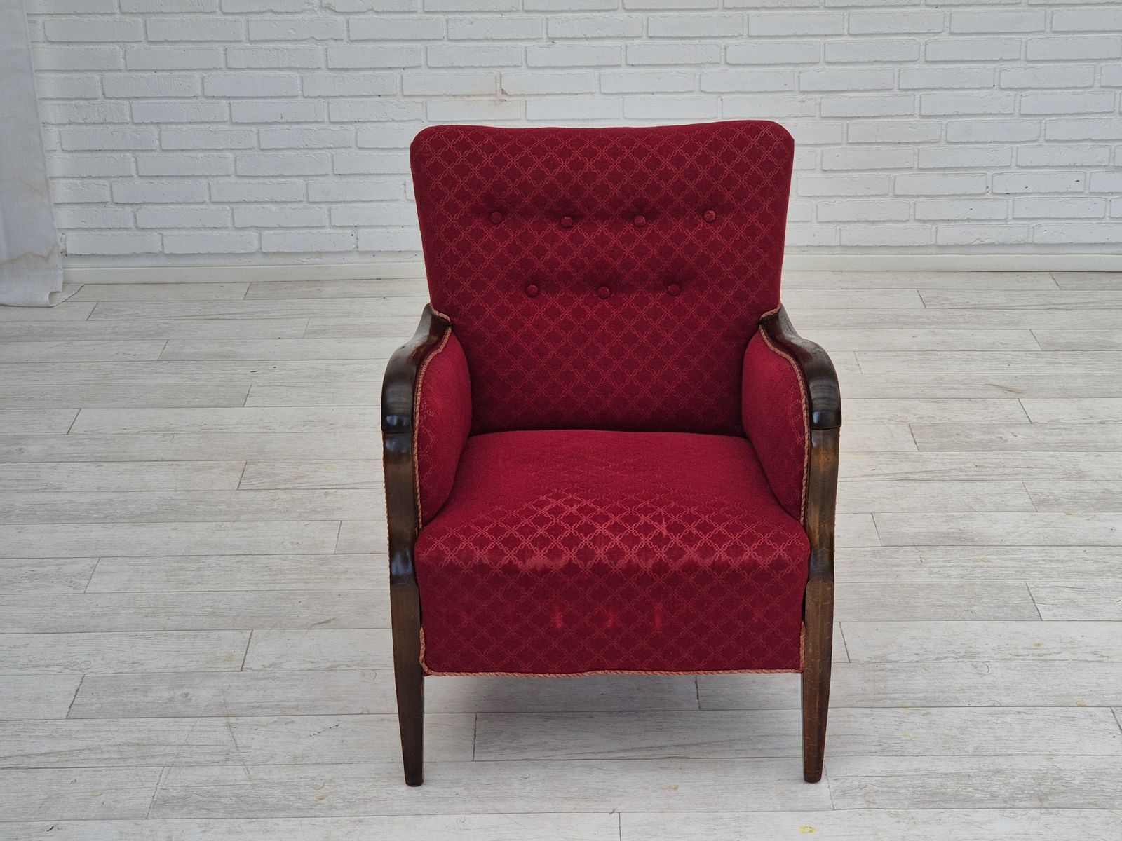 Ca. jaren 1950, Deens design, fauteuil, goede staat, rood katoenen wollen bekleding. photo vintage