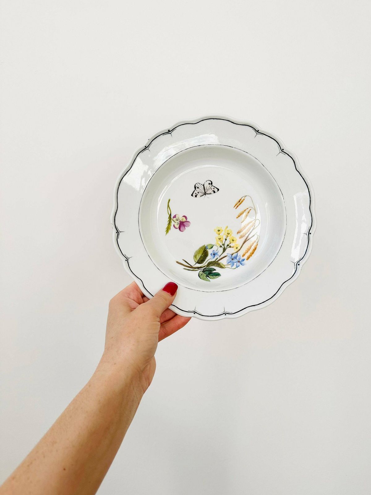 photo furniture Meissen Porcelain Plate, Hand Painted Flowers And Beautiful Motif, 1900