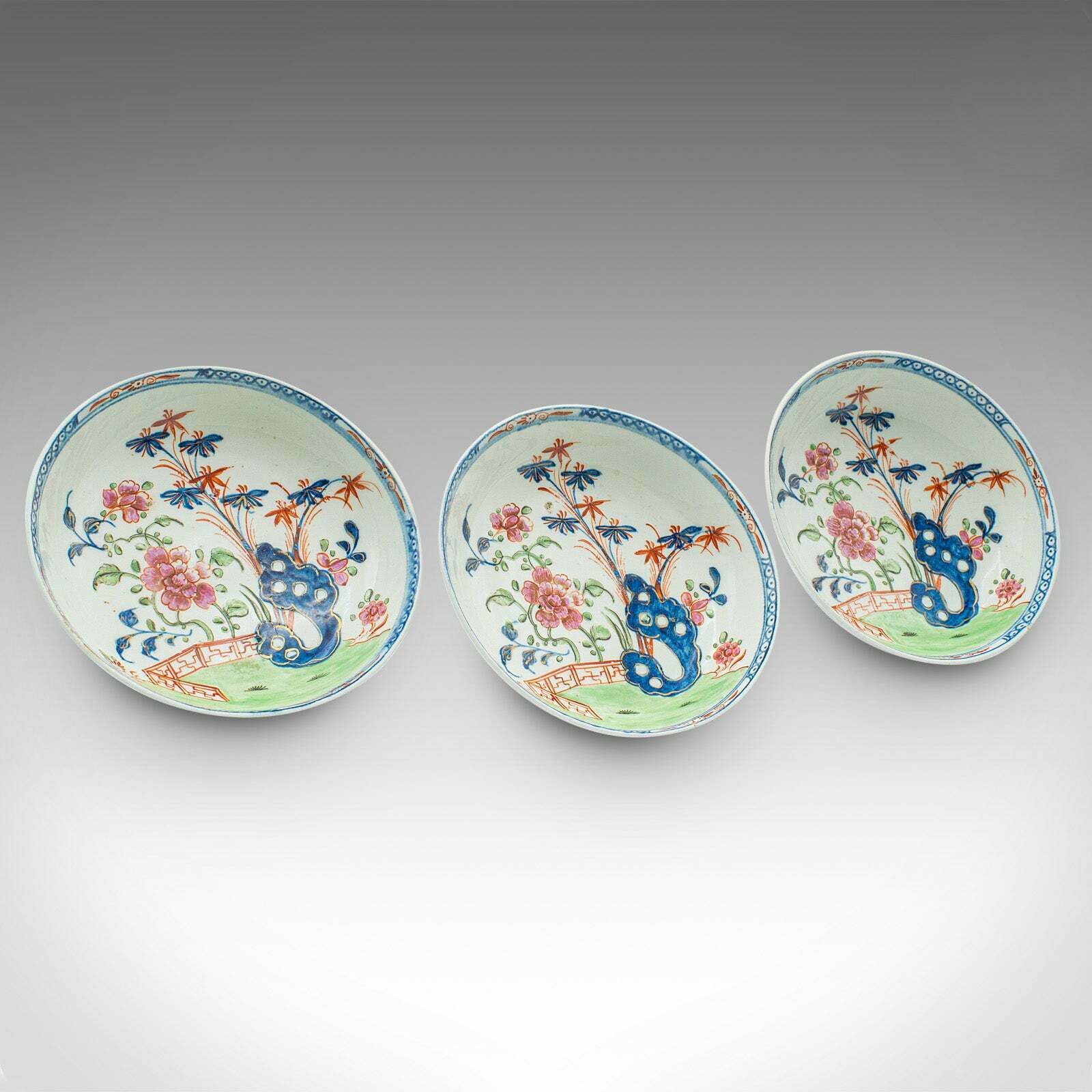 Antique Trio Of Small Oriental Teacups, Chinese Ceramic, Famille Rose, Victorian photo vintage