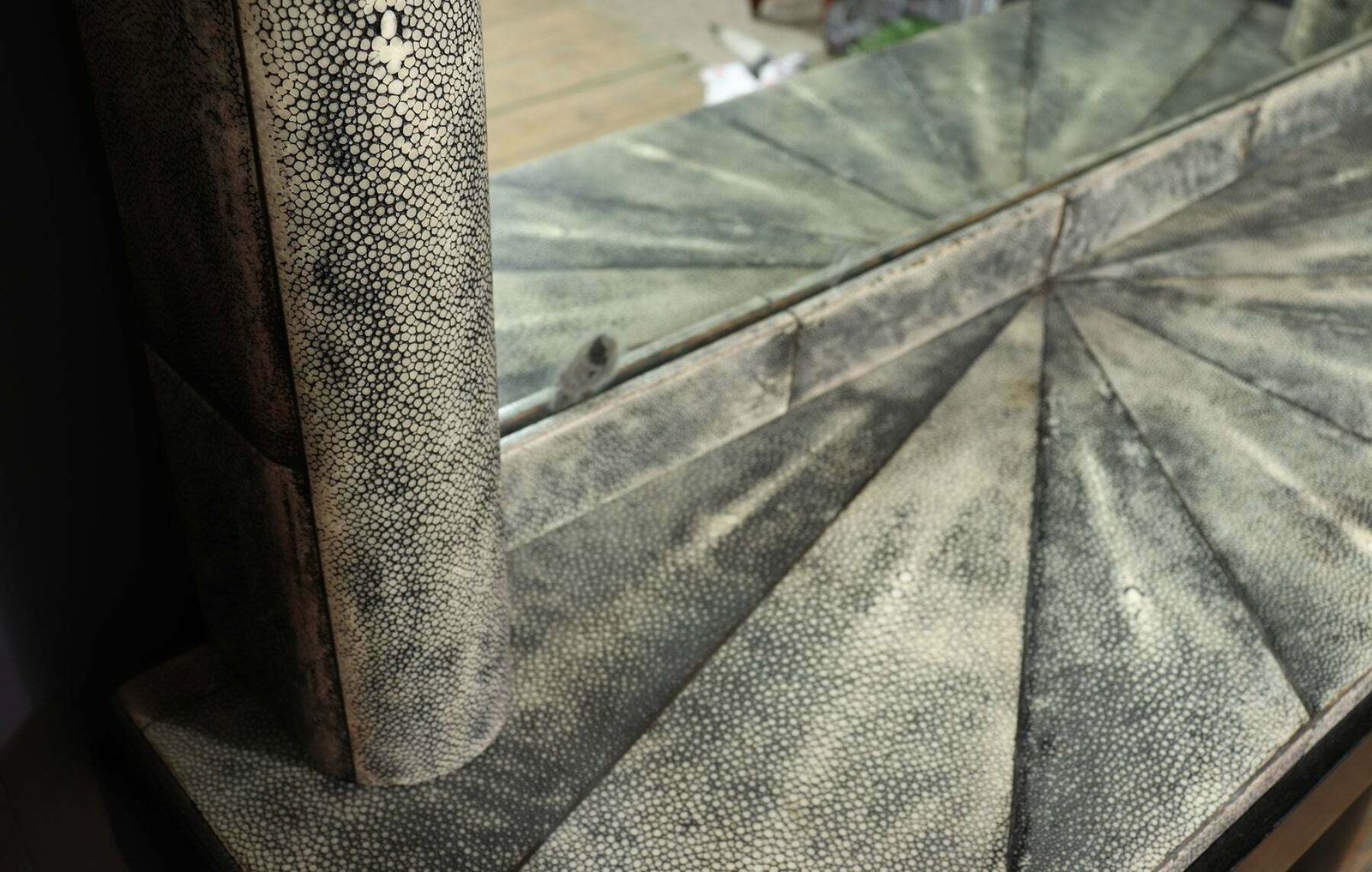 Art Deco Console And Mirror With Shagreen photo vinterior
