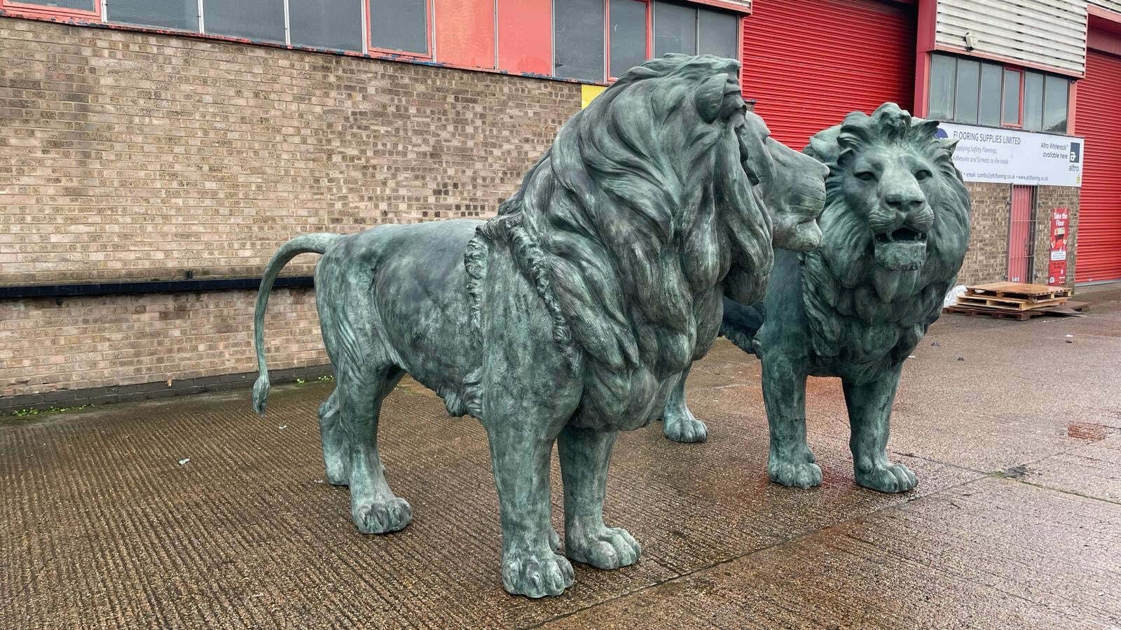 photo furniture Huge, Pair Of Antique Bronze Lions From Italy