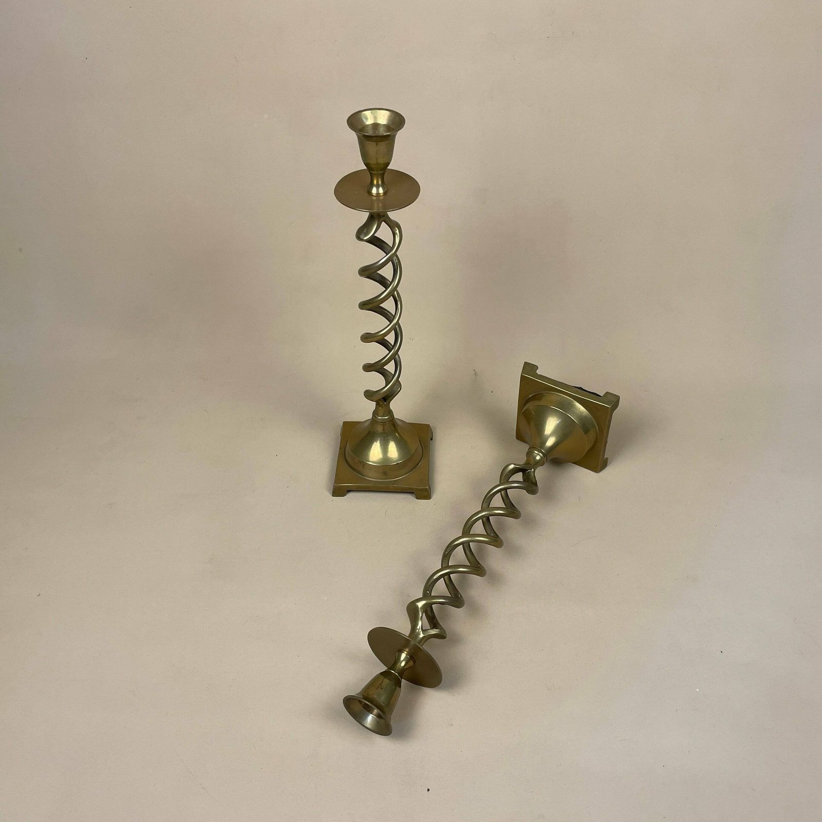 Antique Matching Pair Of Twisted Gold Solid Brass Metal Candlestick Candle Stick Heavy Vintage Column Taper Dinner Candlesticks Twist Square photo furniture