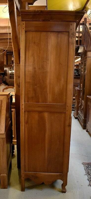 Louis XV Cabinet In Cherry – 19th photo vinterior
