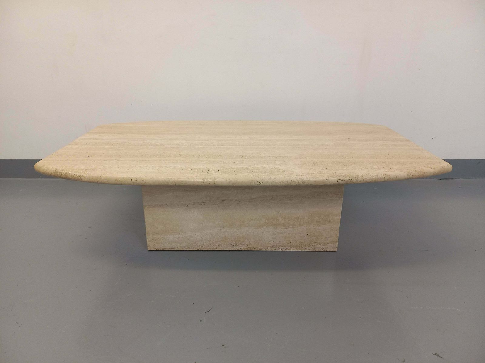 Table basse rectangulaire en travertin 2 photo furniture