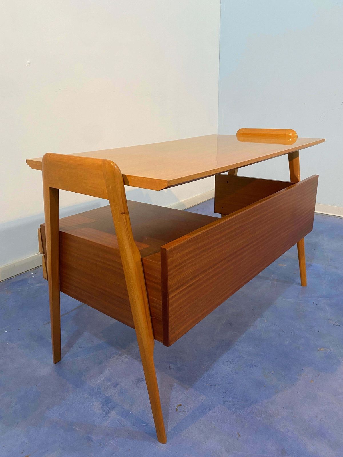 photo buy Italian Mid Century Modern Desk And Chair Designed By Vittorio Dassi In 1950s