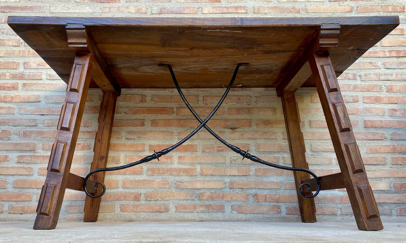Table de travail d'époque en chêne espagnol, XIXe siècle photo Mobilier