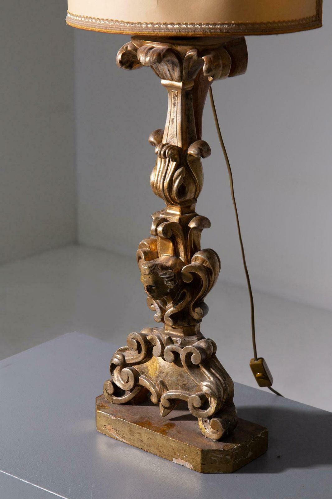 Pair Of Antique Wooden Lamps, Gilded By Pietro Cipriani photo vinterior