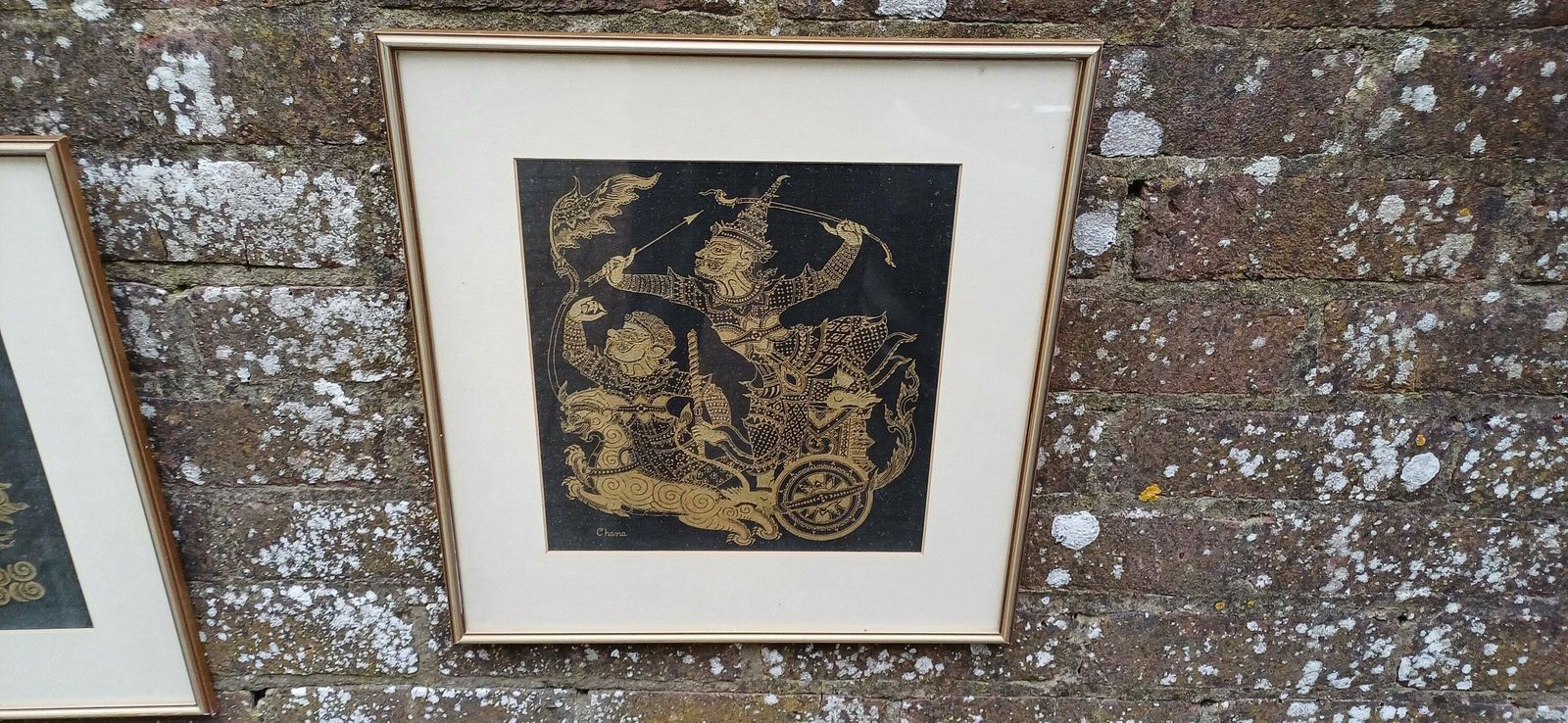 Pair Of Oriental Warriors Print On Silk With Gold Frames. Chana. photo vinterior
